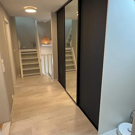 Large House With 3 Bedrooms And A Private Garden *