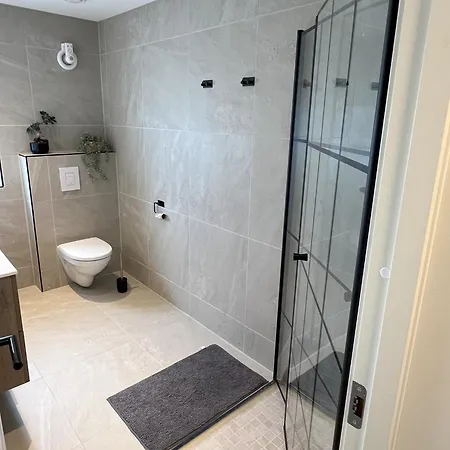 Large House With 3 Bedrooms And A Private Garden Leilighet Stavanger