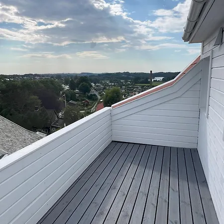 Large House With 3 Bedrooms And A Private Garden Leilighet *