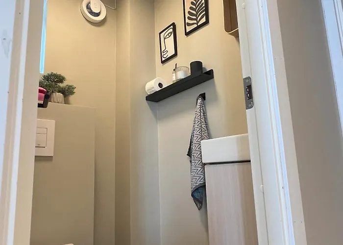 Apartament Large House With 3 Bedrooms And A Private Garden *