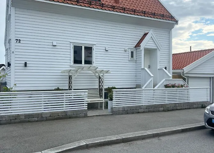 Large House With 3 Bedrooms And A Private Garden Apartament *