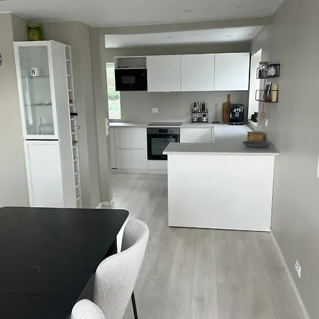 شقة Large House With 3 Bedrooms And A Private Garden ستافانجر