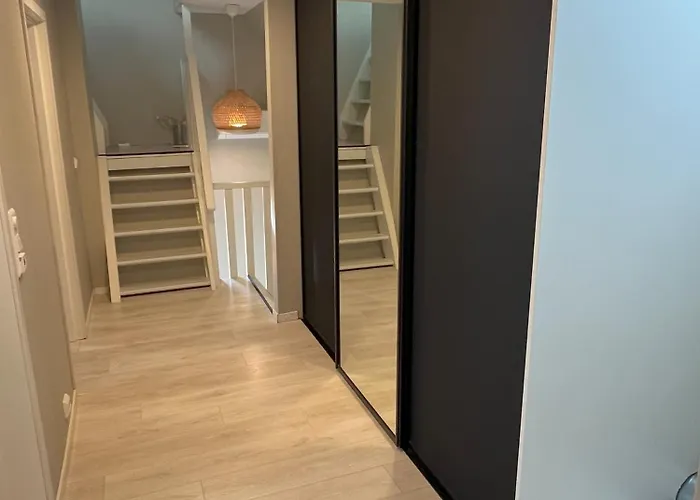 Large House With 3 Bedrooms And A Private Garden *